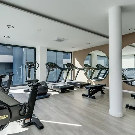 Apartment Luxe 6-persoons Met Grote Tuin In Oasis 325 Estepona
